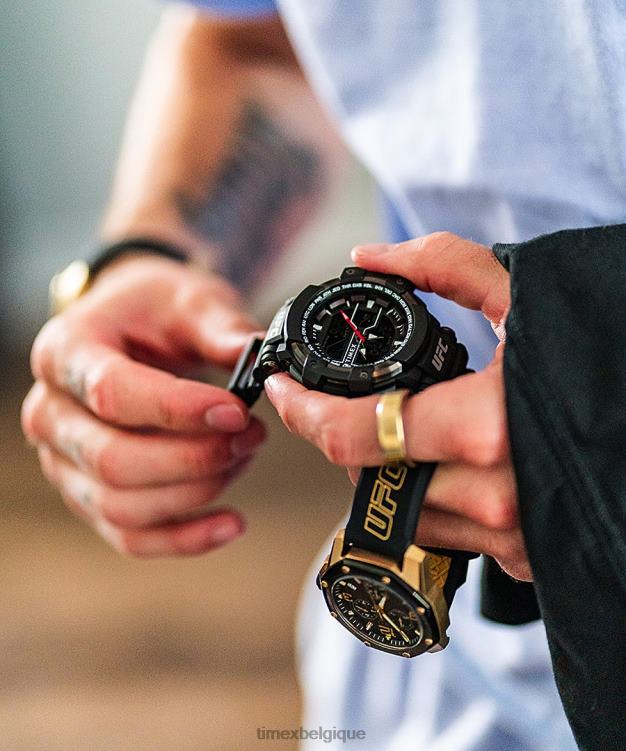 montres | Timex Hommes montre chronographe icône ufc 45 mm bracelet en silicone R2F20100 argenté/noir